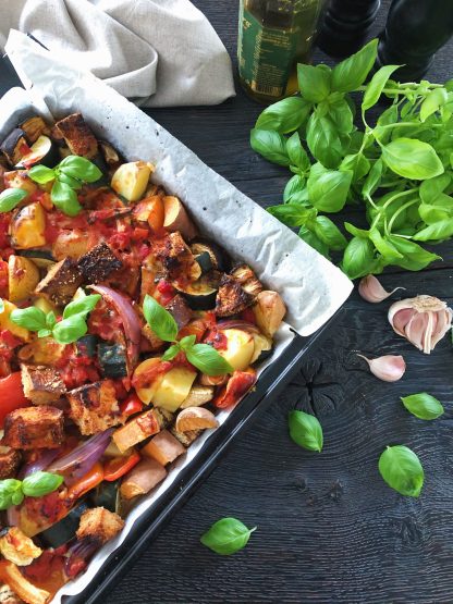Ovnbagte gr&oslash;ntsager med tomatsovs & mozzarella