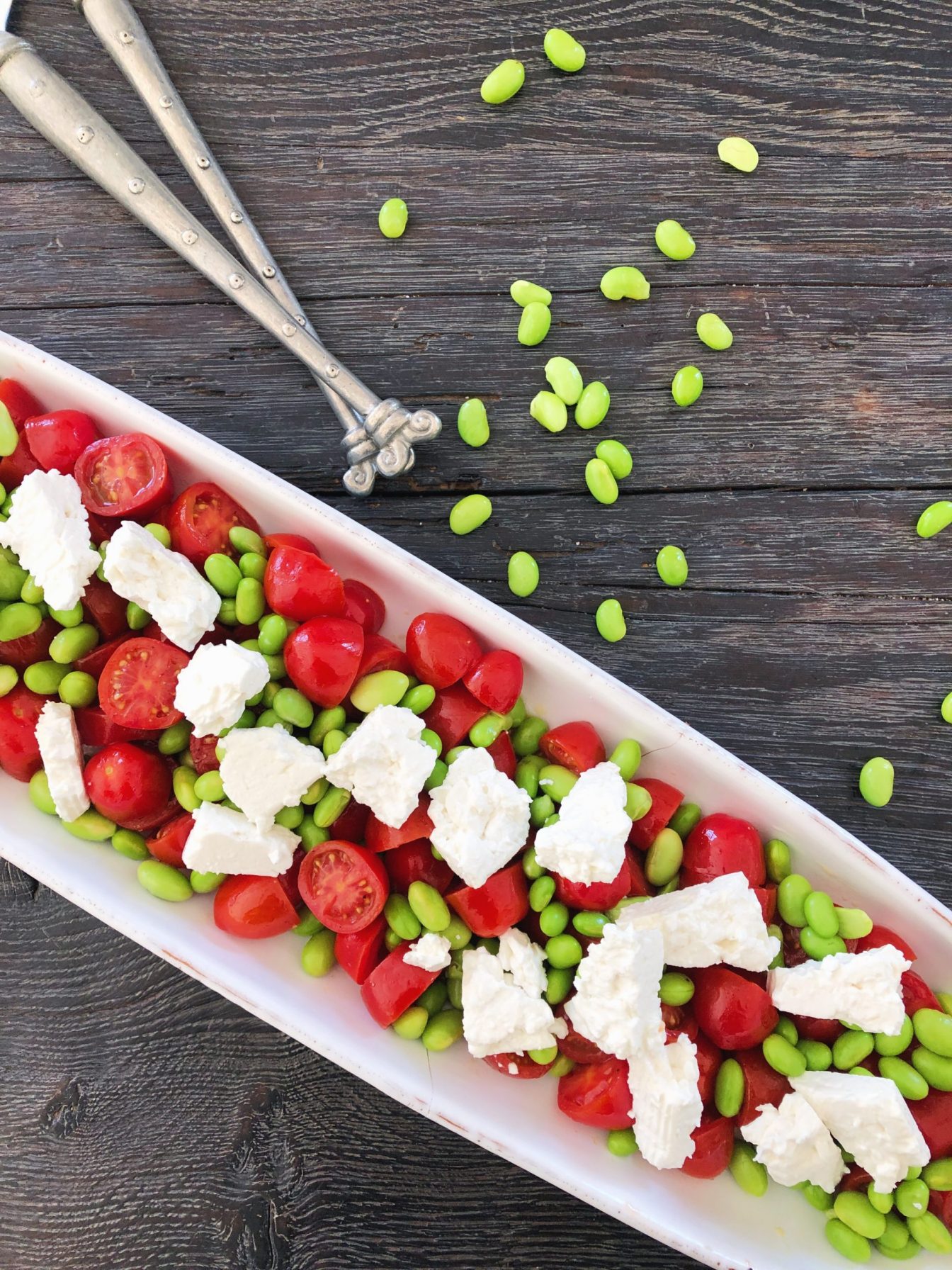 Edamame salat med tomat & smuldret feta