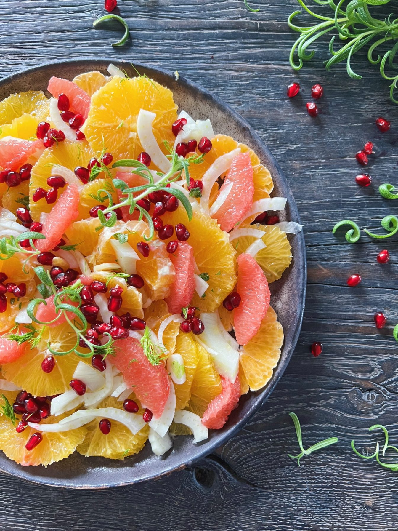 Citrussalat med rosmarindressing