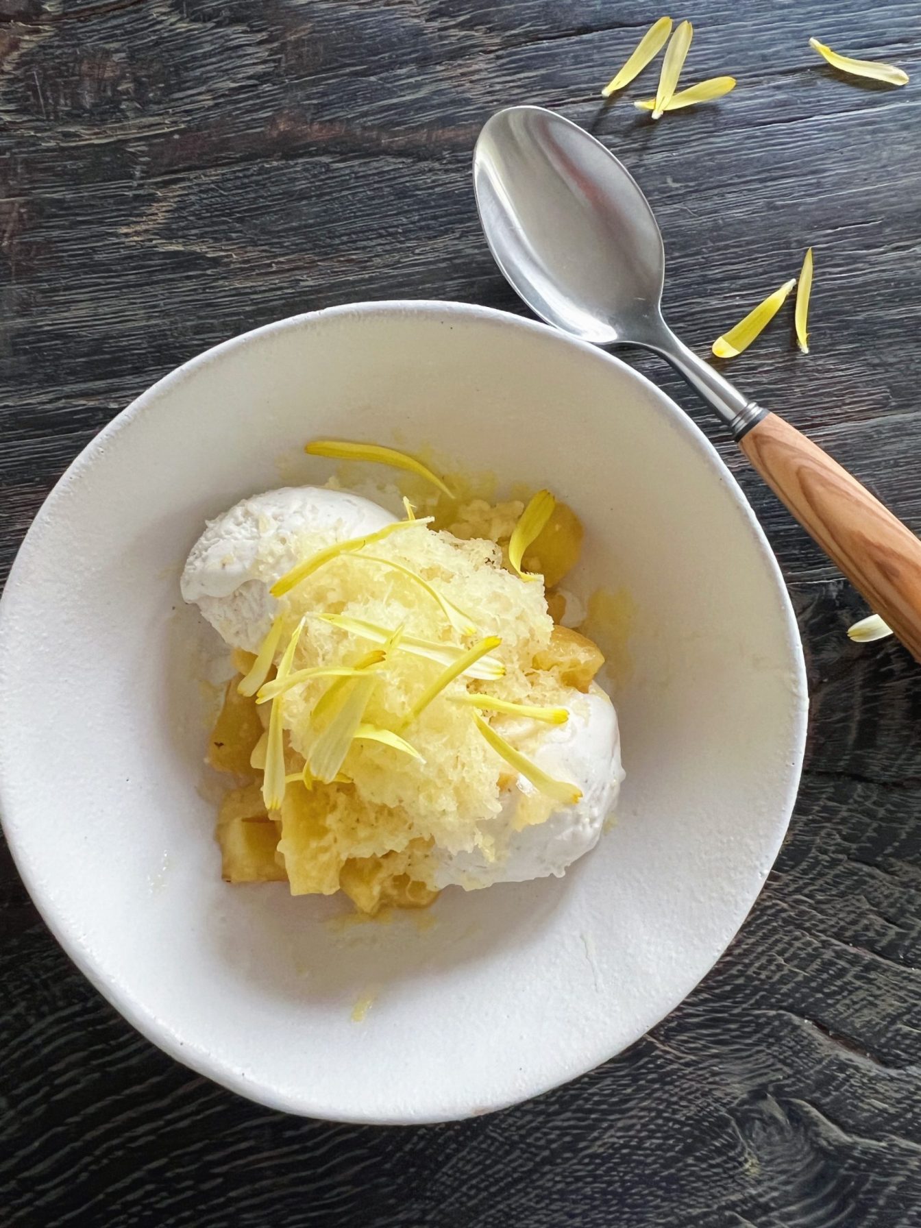 Dessert med ananas, is & Sun Lolly