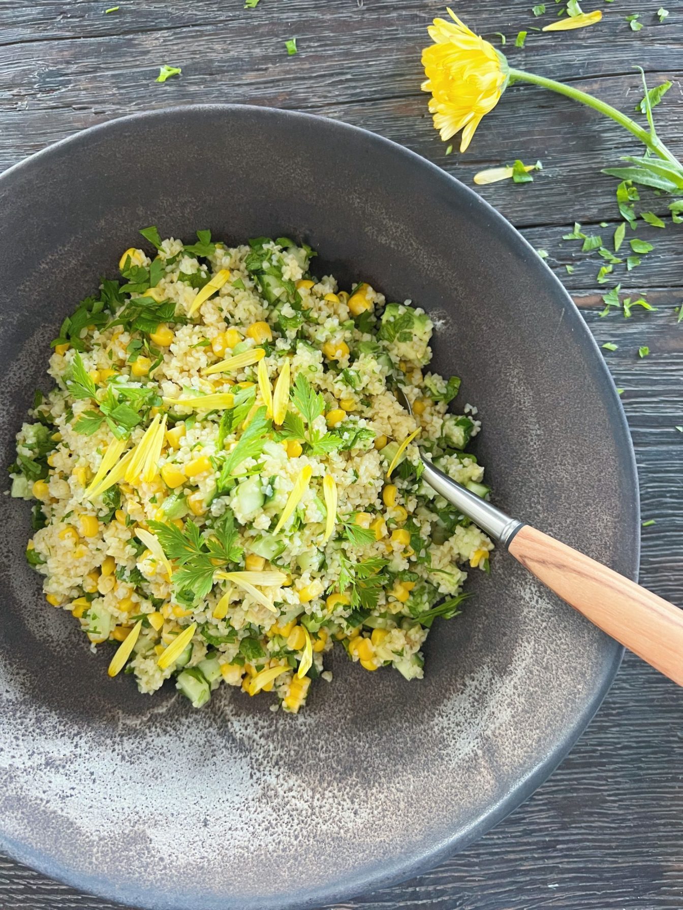 Bulgursalat med friskkogte majs